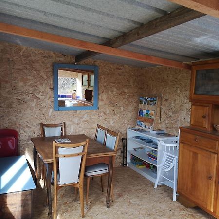 Sous Les Toiles De Pautilou Ξενοδοχείο Molles Εξωτερικό φωτογραφία